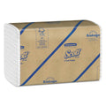 White C-Fold Paper Towels F12579