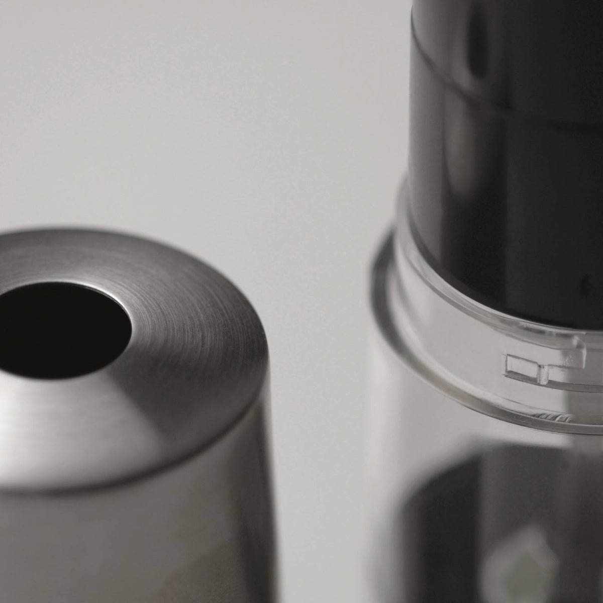 Electronic Salt & Pepper Mill Set V47652